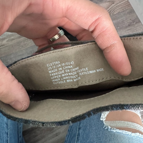 Grey boots - Picture 4 of 4